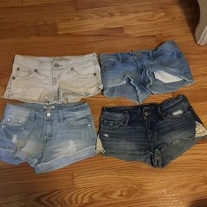 4 PAIRS OF SHORTS!!!